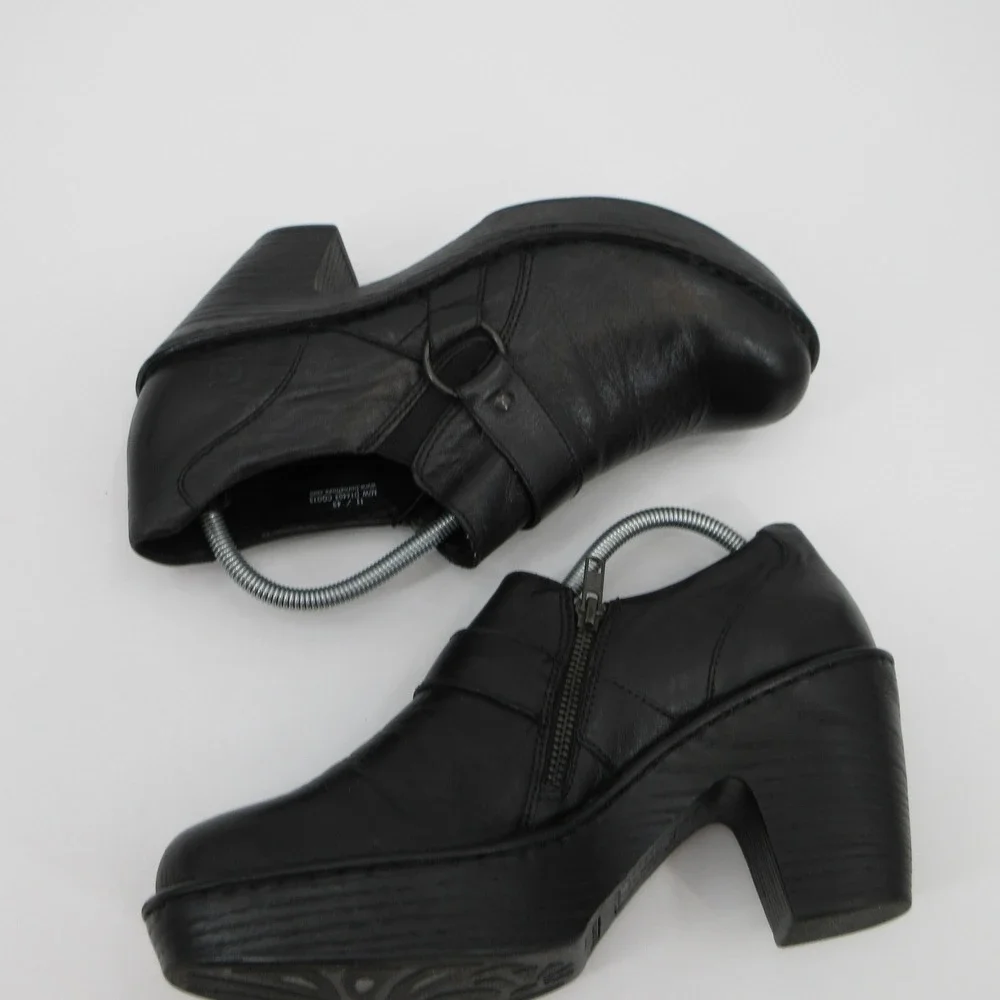Born Black Leather Platform Ankle Booties Block Heel Shooties D14403 Size 11